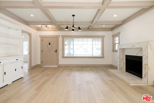 1558 W 47th Street, Los Angeles CA: https://media.crmls.org/mediaz/dbd73949-e063-44e9-b78a-f9e689f4868e.jpg