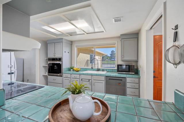 Detail Gallery Image 15 of 54 For 2209 Boundary Ave, Ramona,  CA 92065 - 4 Beds | 2/1 Baths