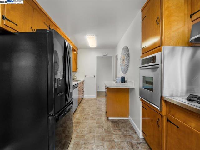 4311 Circle Ave, Castro Valley CA: https://media.crmls.org/mediaz/dbd99001-0aff-4823-8e6f-4a40f3c94eed.jpg