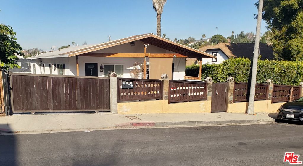 611 N Vendome Street, Los Angeles, CA 90026