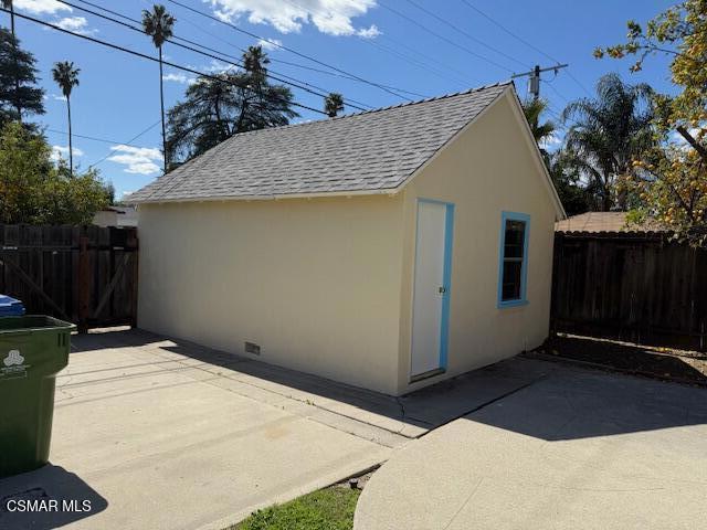 17400 Cantlay Street, Lake Balboa CA: https://media.crmls.org/mediaz/dbdb8a9e-9f95-44cc-8a36-0da9fa07799f.jpg