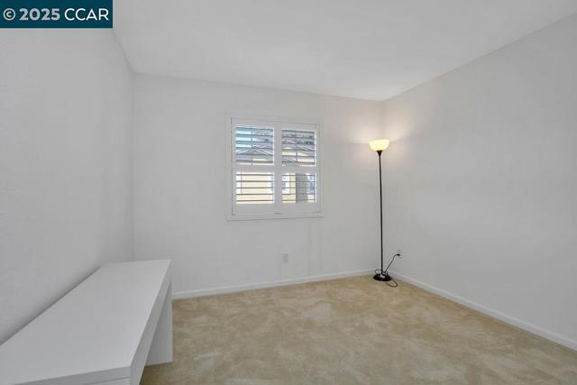 476 Colina Way, El Sobrante CA: https://media.crmls.org/mediaz/dbdb9857-45ed-4960-8711-f748ccd929bc.jpg
