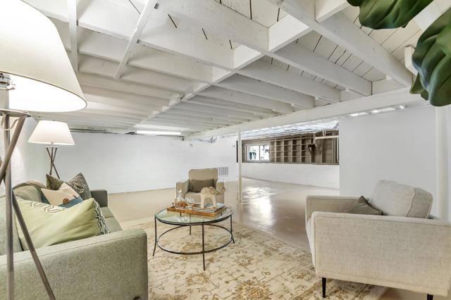 20335 Saratoga Los Gatos Road, Saratoga CA: https://media.crmls.org/mediaz/dbdba564-cfcf-43ce-ba58-ed87922854ed.jpg