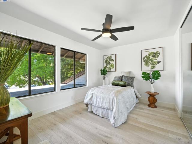 5995 Via Del Cielo, Pleasanton CA: https://media.crmls.org/mediaz/dbdbb510-ef1c-4d80-b405-e7793e111a9e.jpg