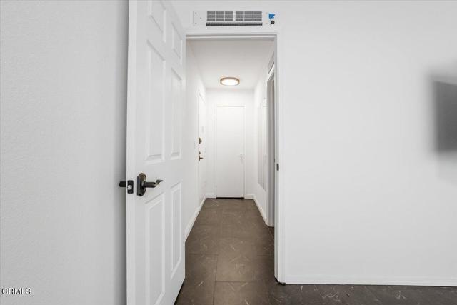 Detail Gallery Image 5 of 27 For 11645 Montana Ave #126,  Los Angeles,  CA 90049 - 1 Beds | 1 Baths