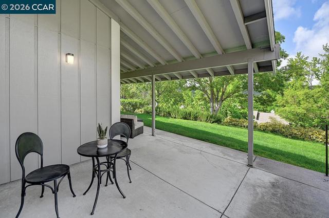 Image 16 of 58 For 925 Terra California Dr  6