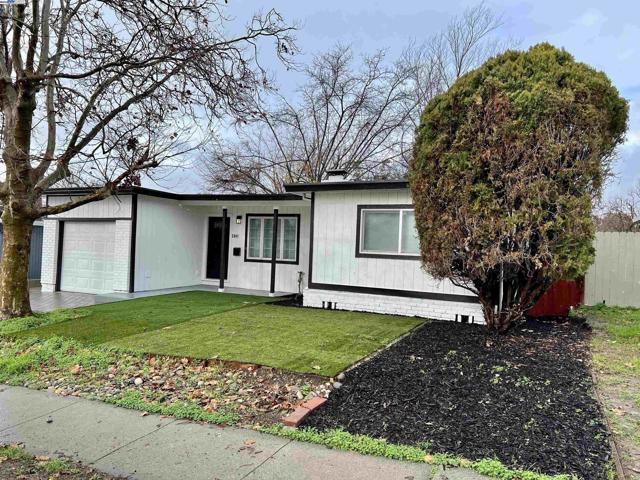 2847 Avon, Concord CA: https://media.crmls.org/mediaz/dbdd019b-f953-4ffb-96e7-fee678a01326.jpg