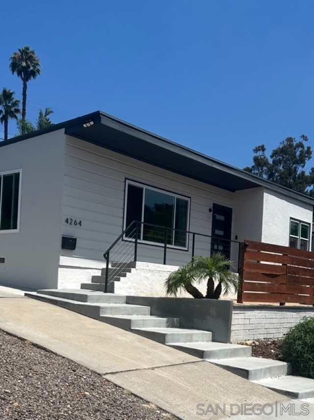 4264 Harbinson Ave, La Mesa CA: https://media.crmls.org/mediaz/dbdd4d5a-64db-4c49-9e81-cc55ff933ca0.jpg