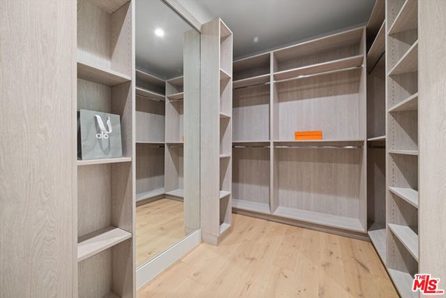 101 Greenfield Avenue, Los Angeles CA: https://media.crmls.org/mediaz/dbdd56d7-8b63-43a6-85ca-4a67e3575f73.jpg