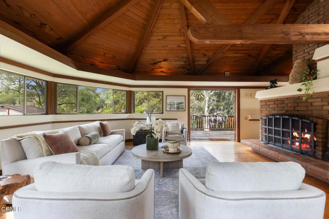 Detail Gallery Image 14 of 77 For 4254 Chevy Chase Dr, La Canada Flintridge,  CA 91011 - 6 Beds | 4 Baths