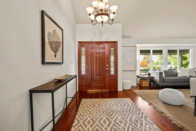 1 Le Havre Place, Half Moon Bay CA: https://media.crmls.org/mediaz/dbddf900-527f-4c49-82b1-c92902d96812.jpg