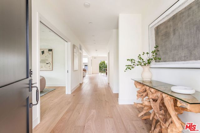 2455 23rd Street, Santa Monica CA: https://media.crmls.org/mediaz/dbdf25c6-57c8-40aa-b727-2ee6a2d22fc2.jpg