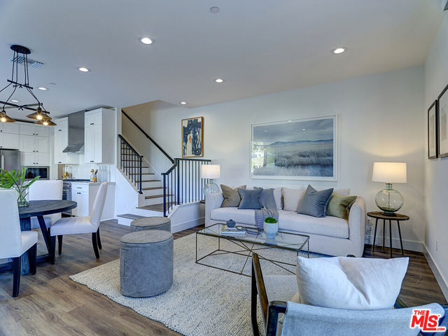 5600 W 78th Street, Los Angeles CA: https://media.crmls.org/mediaz/dbdf3f55-504b-4e47-8f8a-2bc6333e8e6b.jpg