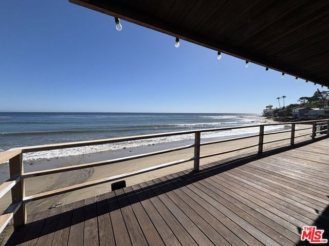 26636 Latigo Shore Drive, Malibu CA: https://media.crmls.org/mediaz/dbdfda2c-1e4f-4723-b615-676d29dce989.jpg
