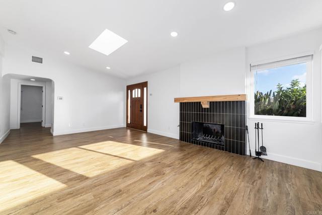 8324 Calle Calzada, San Diego CA: https://media.crmls.org/mediaz/dbdff85f-3d1f-43f7-96e4-8c5886e450dc.jpg