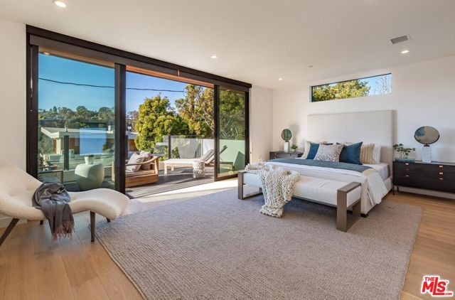 Drew Fenton | 552 Stassi Lane Santa Monica CA | MLS: 7333747