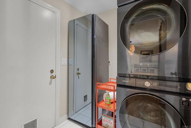 620 Lacrosse Place, Escondido CA: https://media.crmls.org/mediaz/dbe00bf6-e0c1-4445-a5c9-8d50f1ad9885.jpg