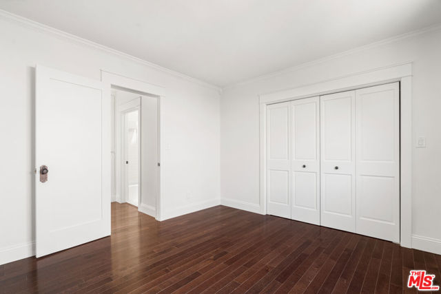 2347 Parnell Avenue, Los Angeles CA: https://media.crmls.org/mediaz/dbe08f2c-1247-4f47-85c0-6de77f47fb43.jpg