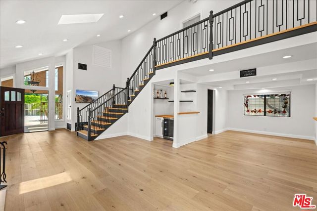 6443 Matilija Avenue, Van Nuys CA: https://media.crmls.org/mediaz/dbe16148-893a-4ab0-8e91-a01f7557422c.jpg