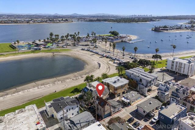 841 Pismo Ct, San Diego CA: https://media.crmls.org/mediaz/dbe16e1f-9bee-4c76-a09d-302472e34b0d.jpg