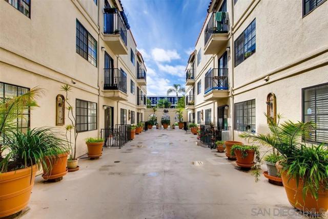 4205 Ohio St, San Diego CA: https://media.crmls.org/mediaz/dbe262a6-7aae-4d3b-9f12-d89a4d85e10a.jpg