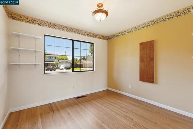 728 San Bruno Ct, Concord CA: https://media.crmls.org/mediaz/dbe294a2-4c66-4f34-bf31-ededce8ebe33.jpg