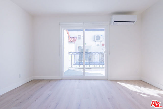 2757 Andreo, Torrance CA: https://media.crmls.org/mediaz/dbe2aede-4749-4122-a06f-8c872ef3daa4.jpg