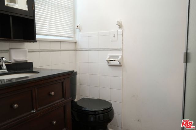 1819 W 129th Street, Gardena CA: https://media.crmls.org/mediaz/dbe2edc2-5e8f-4dc3-97d1-a55d19f16305.jpg