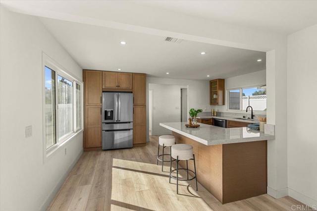 Detail Gallery Image 2 of 65 For 874 Hacienda Dr, El Cajon,  CA 92020 - 5 Beds | 4 Baths