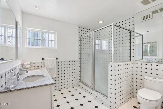 Detail Gallery Image 32 of 39 For 10856 Topeka Dr, Porter Ranch,  CA 91326 - 5 Beds | 4 Baths