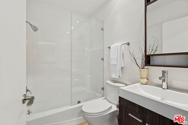 4 Bed Home for Sale in Los Angeles, California