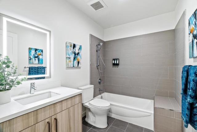 916 Woodside Road, Redwood City CA: https://media.crmls.org/mediaz/dbe69e02-2245-4233-a23c-162cb18a3165.jpg