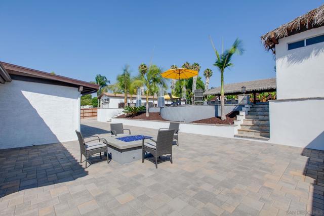 704 Matagual Dr, Vista CA: https://media.crmls.org/mediaz/dbe7dbdc-a3a5-439c-b260-ab55a752e47d.jpg