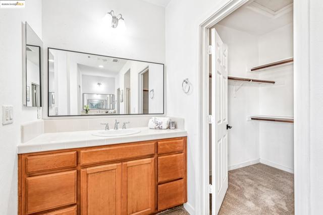 4576 Benton St, Antioch CA: https://media.crmls.org/mediaz/dbe894f5-3e61-431b-9946-056083722ad6.jpg
