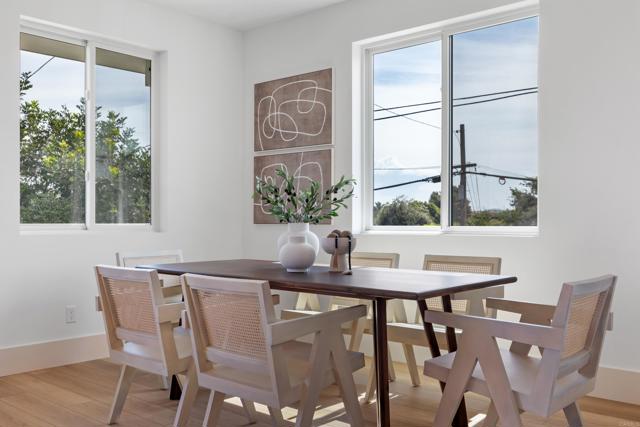 Detail Gallery Image 16 of 42 For 310 Chinquapin Ave, Carlsbad,  CA 92008 - 4 Beds | 3/1 Baths