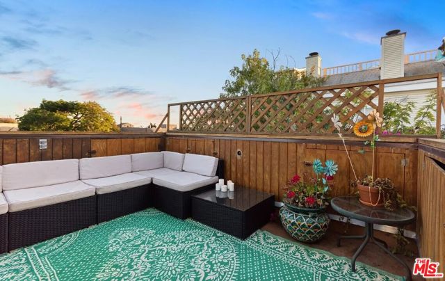 3110 Highland Avenue, Santa Monica CA: https://media.crmls.org/mediaz/dbe96138-8253-425f-9685-6d95f2ac0289.jpg
