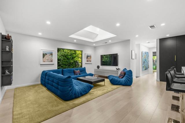 244 Roblar Avenue, Hillsborough CA: https://media.crmls.org/mediaz/dbe9adc5-061c-4598-a583-6362ad3ffd92.jpg