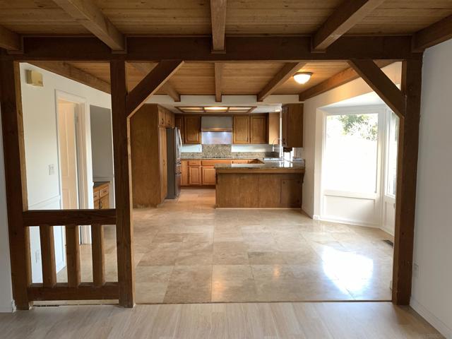 9109 Huntley Road, Fallbrook CA: https://media.crmls.org/mediaz/dbea0668-ac74-4ae0-93fc-53bdda0d77fb.jpg