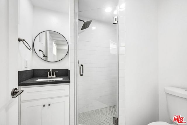 1269 W 36th Street, Los Angeles CA: https://media.crmls.org/mediaz/dbea14a4-1fca-4bd5-962a-3faae34fec54.jpg