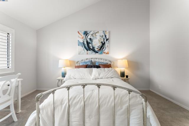40654 WOLCOTT PLACE, Fremont CA: https://media.crmls.org/mediaz/dbea6446-7469-4caf-b271-5ad99306aac5.jpg