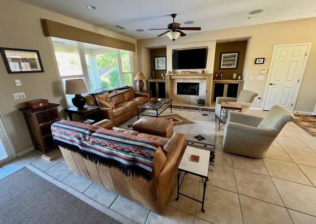 81407 Golden Poppy Way, La Quinta CA: https://media.crmls.org/mediaz/dbeadb50-417d-4405-8213-54dff30d5050.jpg