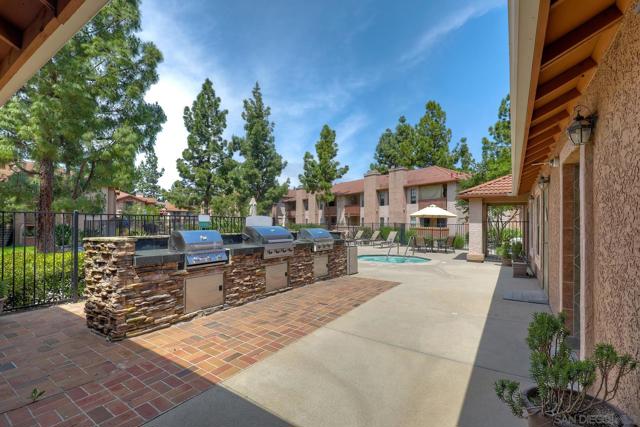 12007 Alta Carmel Ct, San Diego CA: https://media.crmls.org/mediaz/dbec13b9-6cb2-4830-a74f-a72cac0bf1c7.jpg