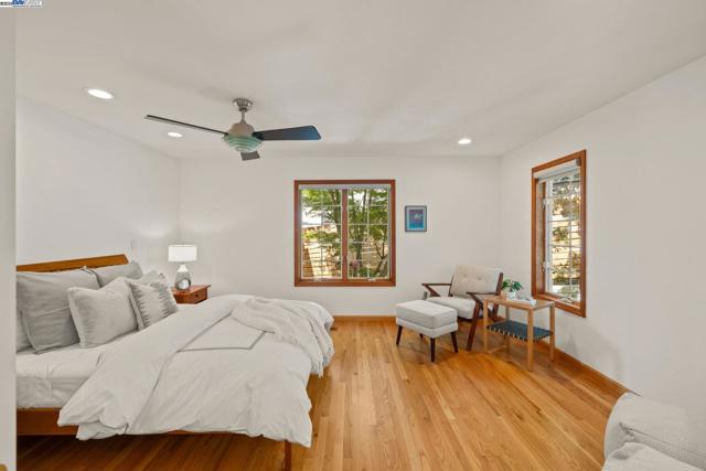 45221 Rutherford Ter, Fremont CA: https://media.crmls.org/mediaz/dbec61f8-8eea-48f6-b1a0-4f122f93881c.jpg