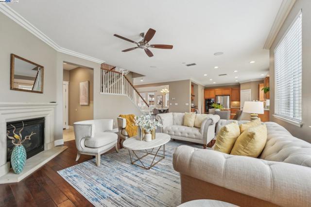 632 S Comunidad Street, Mountain House CA: https://media.crmls.org/mediaz/dbec6d51-d34b-43ba-b59f-ed8a33e0d871.jpg