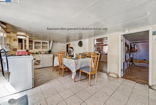 2309 High St, Oakland CA: https://media.crmls.org/mediaz/dbeca17f-8404-4cff-a46a-71cfe42283ef.jpg