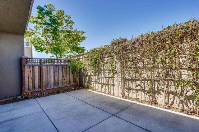 867 Maple Place, East Palo Alto CA: https://media.crmls.org/mediaz/dbeda5d9-adc5-4d39-a04c-1d7958f50f4a.jpg