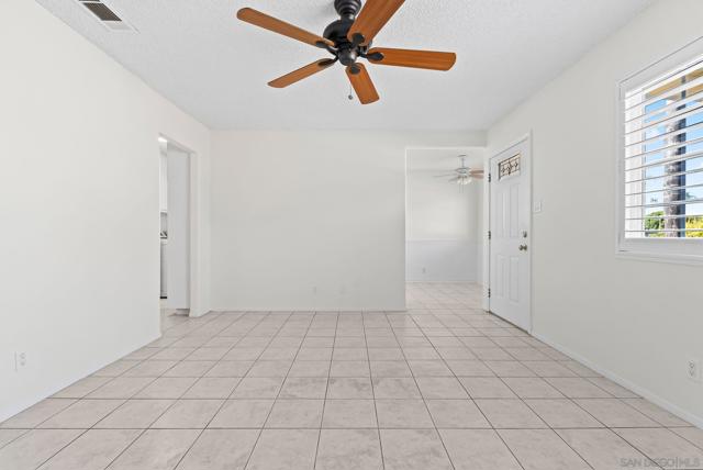 3511 Badillo Rd, San Marcos CA: https://media.crmls.org/mediaz/dbedae36-f72b-449e-a4e7-53d7e2e82077.jpg