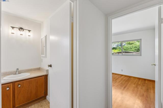 4190 Sharab Ct, Pleasanton CA: https://media.crmls.org/mediaz/dbee3f1a-eed0-467a-91a4-42b1d2fa6e57.jpg