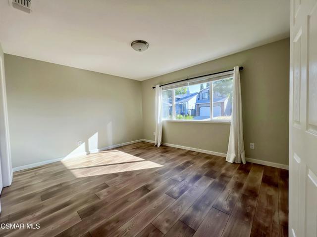 197 Creekside Circle, Sacramento CA: https://media.crmls.org/mediaz/dbf00417-073d-4a2b-a6e6-6f119501bc7a.jpg