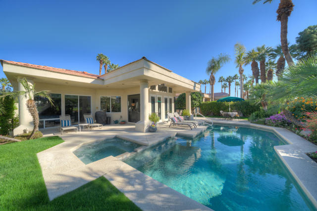 75273 Spyglass Drive, Indian Wells CA: https://media.crmls.org/mediaz/dbf0a520-9447-4ef1-a192-a85e1146e0d6.jpg